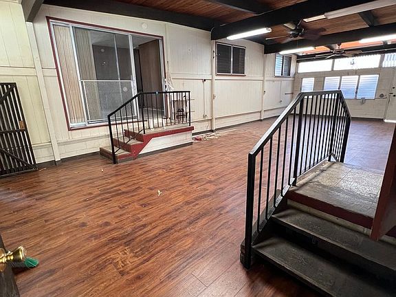 3rd image of 949 Lehua Ave