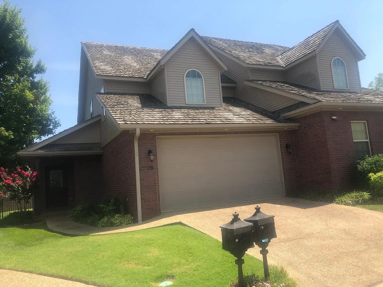 19 W La Quinta Ct — Photo 1