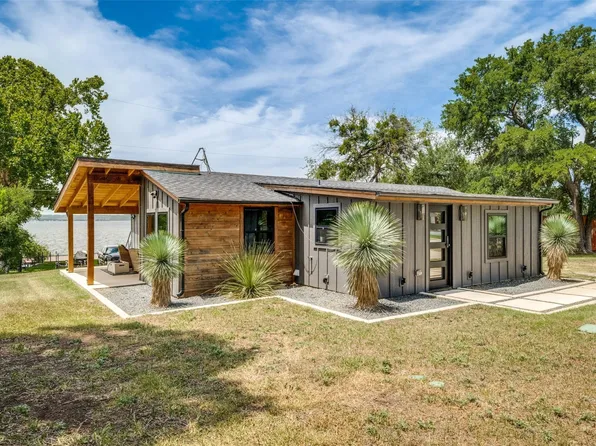 203 Evans St, Bridgeport, TX 76426