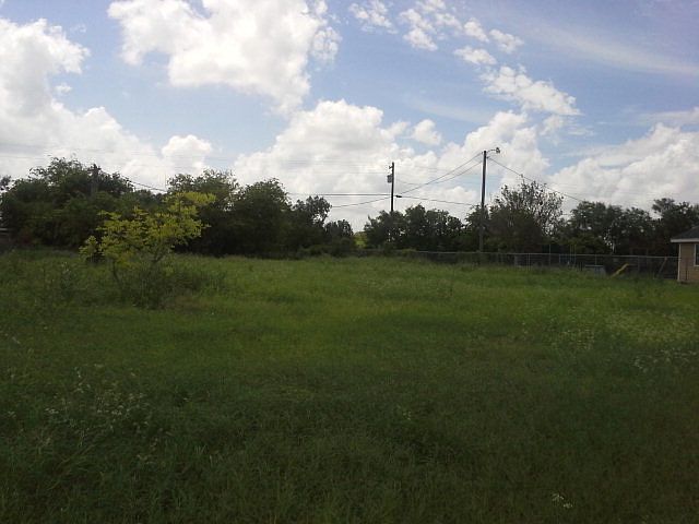 1st image of 914 Via Sol Dr