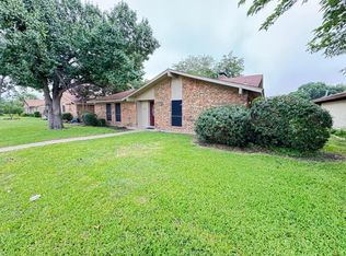 606 Grinnell Dr, Garland, TX 75043
