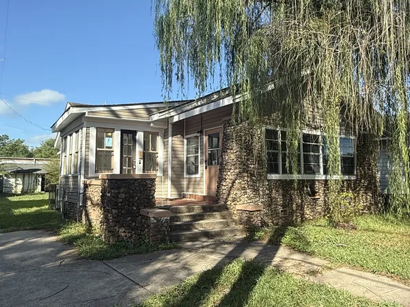 413 44th St, Fairfield, AL 35064