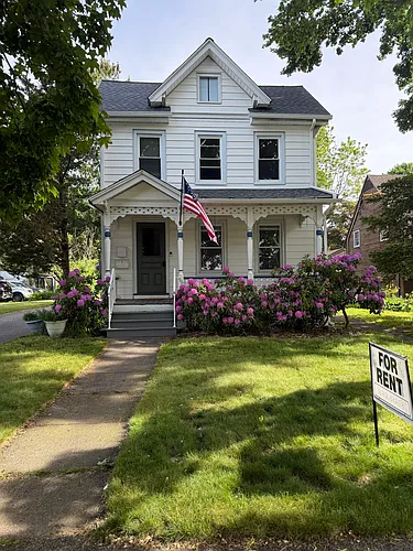 96 W Main St Photo 1