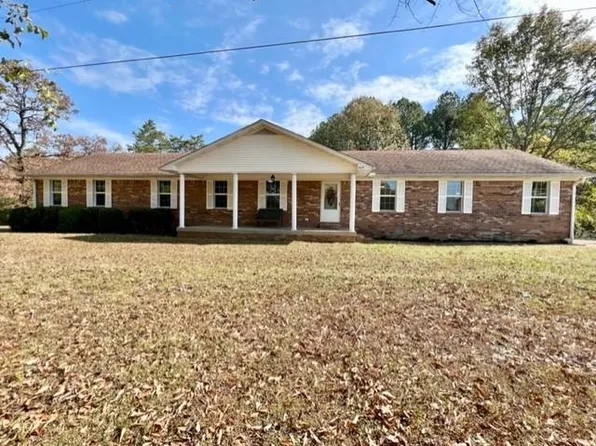 309 Kirkpatrick Dr, Selmer, TN 38375