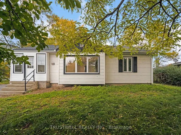 5 Meadowvale Dr, Saint Catharines, ON L2N 3Z6
