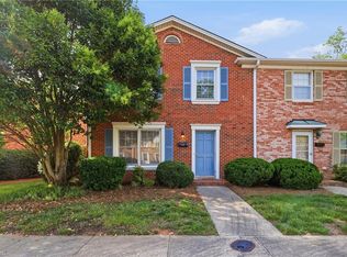 3204 Regents Park Ln Unit E, Greensboro, NC 27455