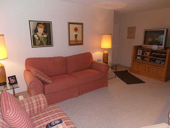 3rd image of 9470 Live Oak Pl APT 209