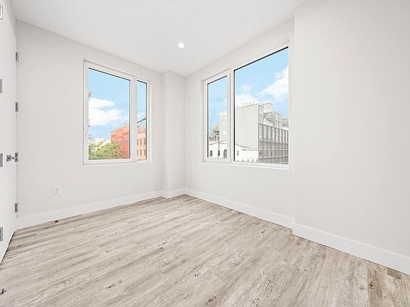 4th image of 948 Bergen St #6F