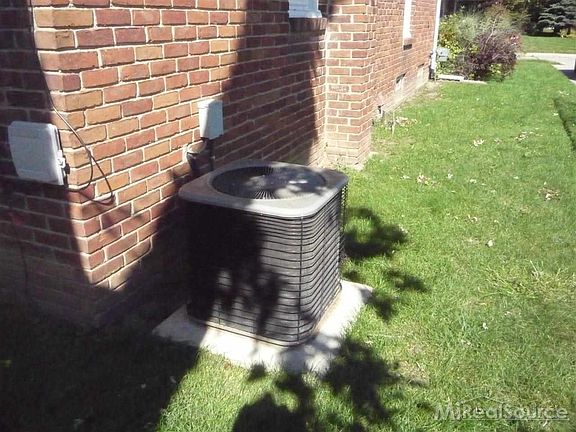 5th image of 17810 Lincoln Dr