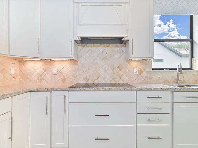 14589 Laguna Dr — Photo 13