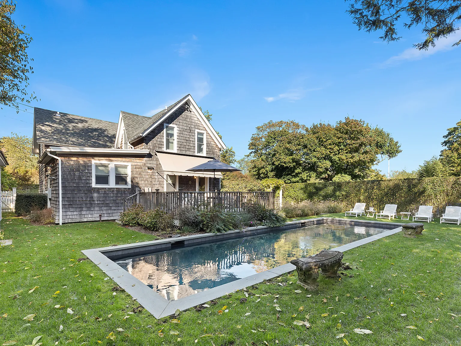 Southampton village 4-bedroom with pool — Photo 2