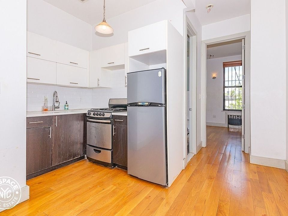 1st image of 231 Jefferson St #4N