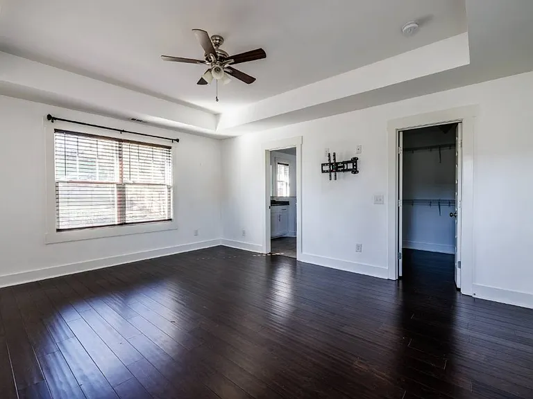 3409 Elkins Ave — Photo 9