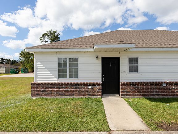 885B-SISTRUNK_11182025