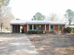 804 S Natchez St, Kosciusko, MS 39090