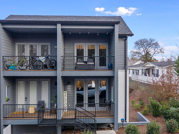 2nd image of 430 Harper St #18