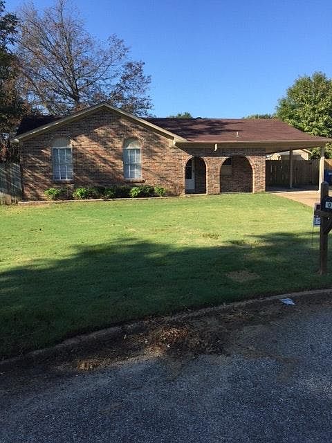 1st image of 3055 Greenbriar Cv W