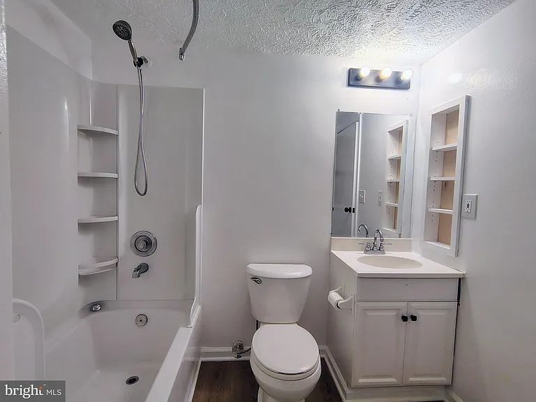 19443 Breezedale Ln — Photo 14