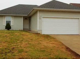 724 N Jonathan Ave, Springfield, MO 65802