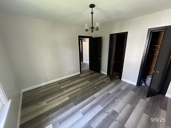 9th image of 414 N 74th St