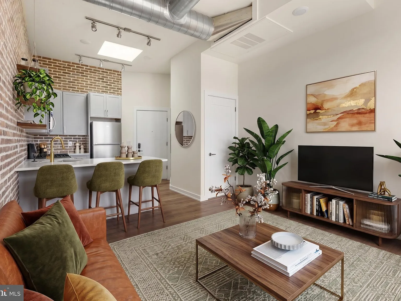 2 bed, 760 sqft, $2,095 — Photo 1