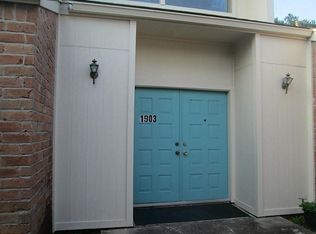 1903 Courtney Lane Dr, Houston, TX 77042