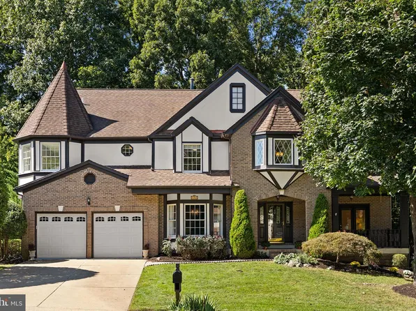 5352 Anvil Ct, Fairfax, VA 22030