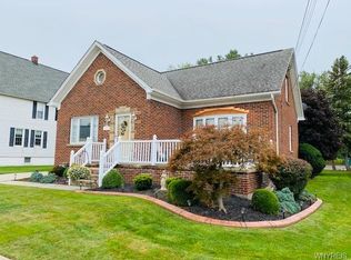 39 E Milnor Ave, Lackawanna, NY 14218