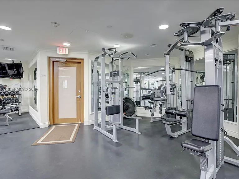 1121 Crandon Blvd #E1001 — Photo 35