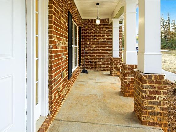 5th image of 1739 Snapping Shoals Rd