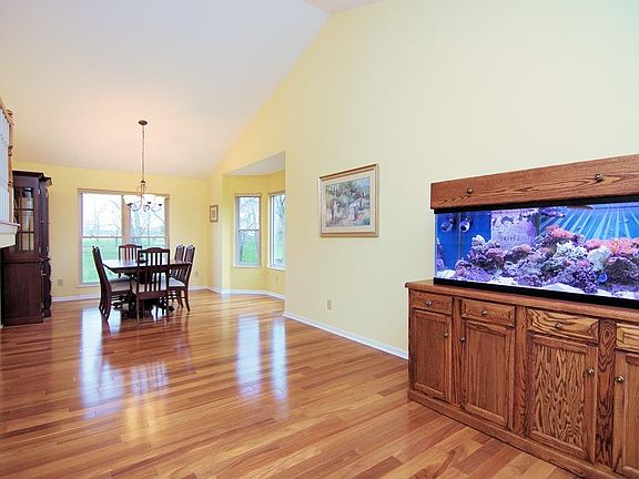 5th image of 6437 Fieldstone Dr
