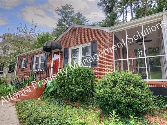 3rd image of 141 Park Dr