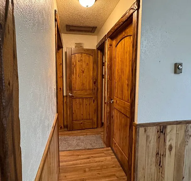 253 Main St W — Photo 11