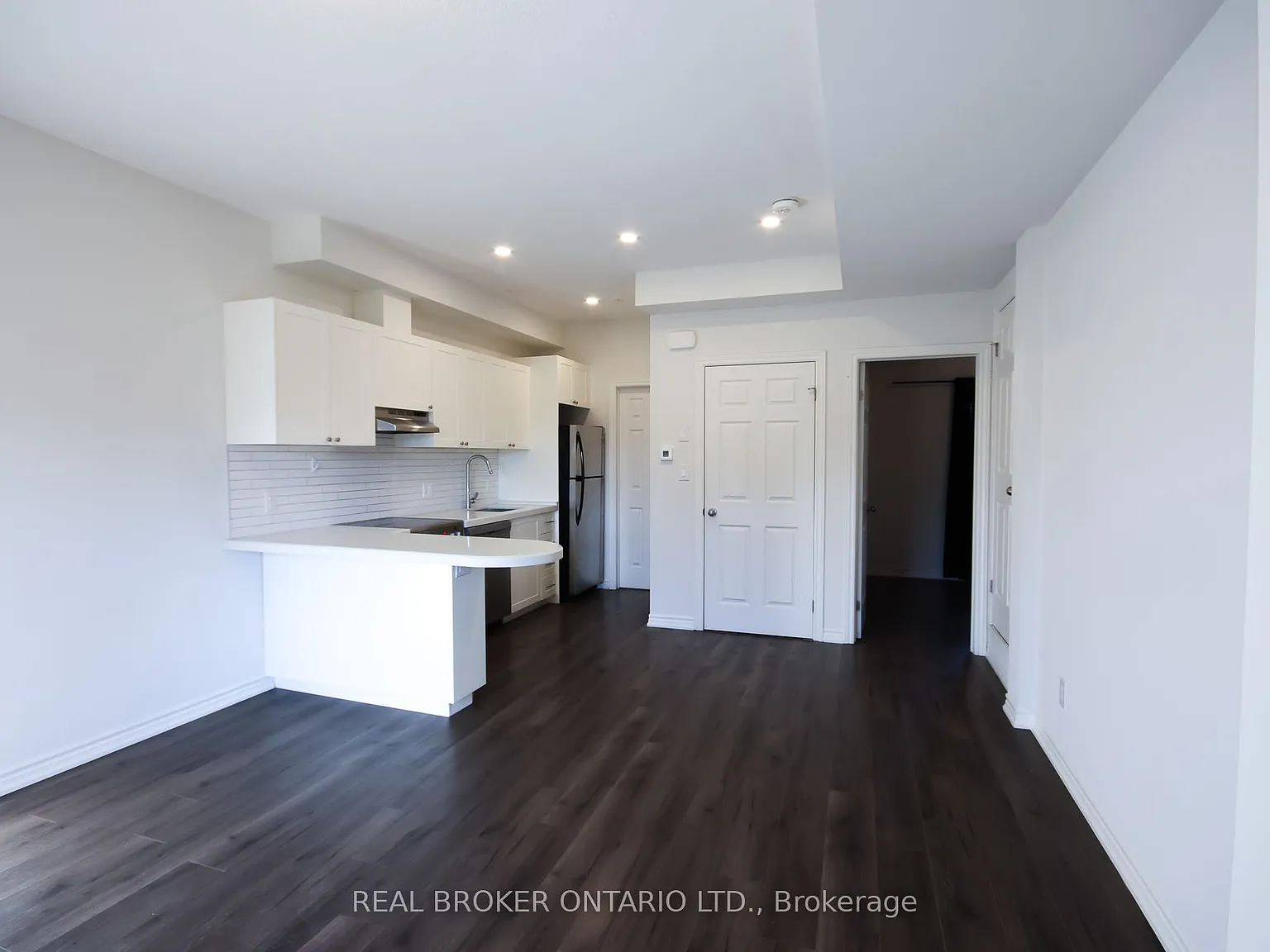 Signature West — Photo 2