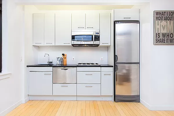 Rented by The Downtown LLC | media 23