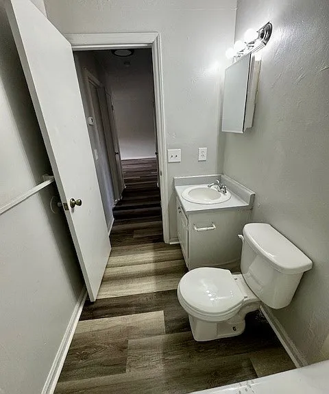 920 Delmonte Dr #M-D — Photo 9