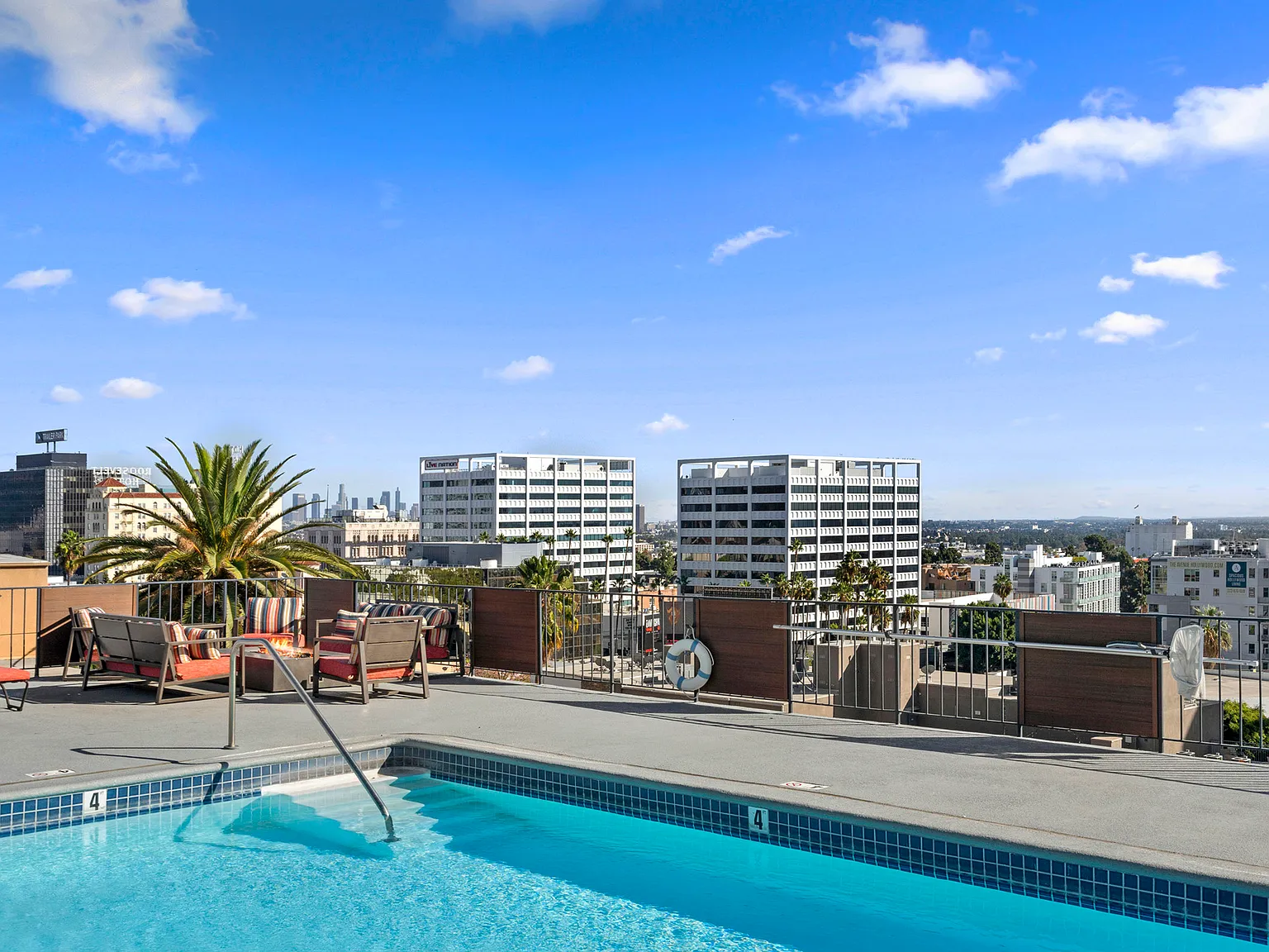 The Ruby Hollywood — Photo 2