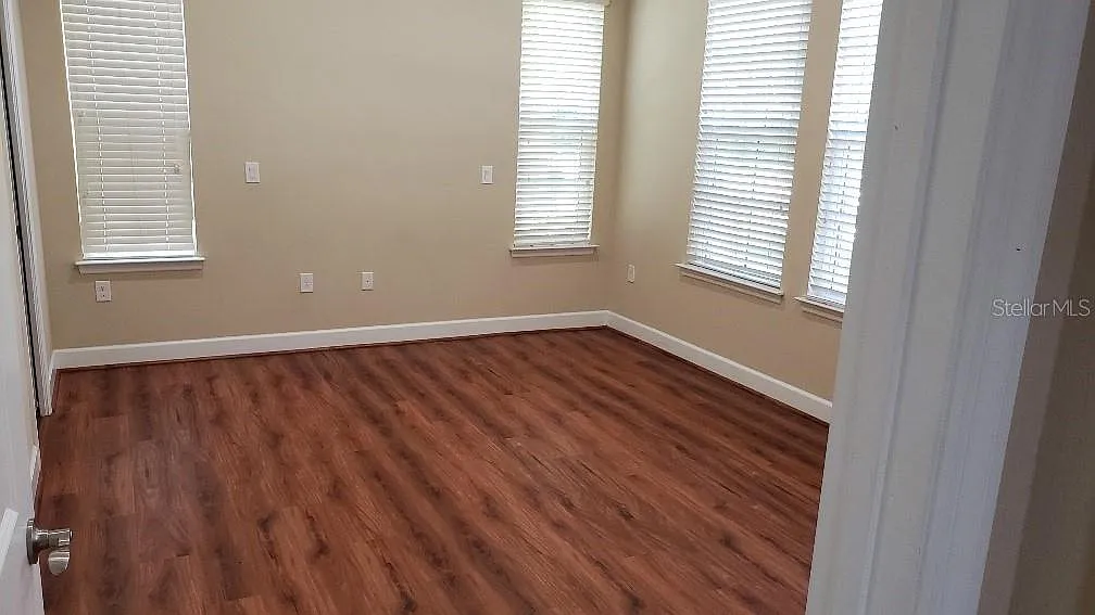 3 bed, 2.5 bath, 2179 sqft, $3,025 — Photo 3