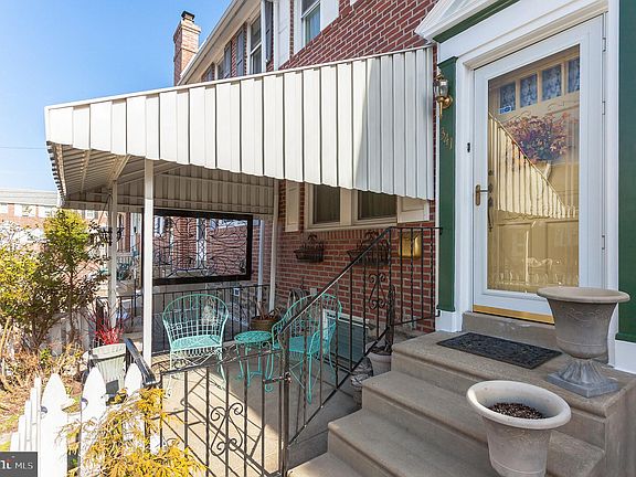 4th image of 341 Francis St