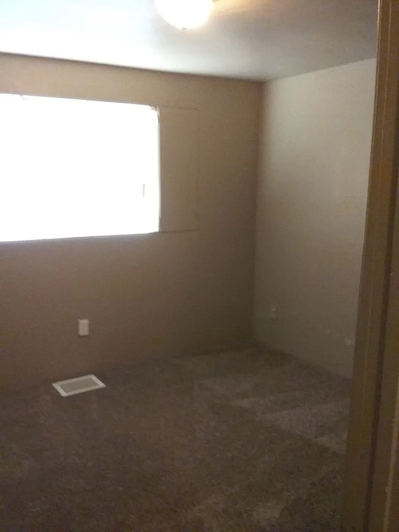Single Level Home — Photo 3