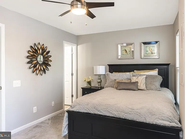 42674 Orefield Ter — Photo 11