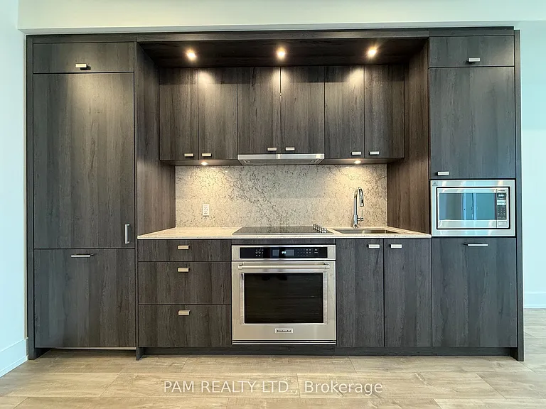 858 Dupont St #839 — Photo 3
