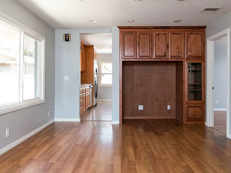 1021 E Virginia Ter — Photo 10