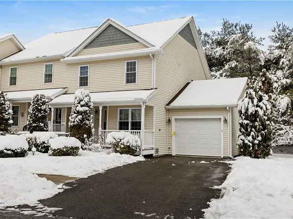 102 Jefferson Rd, Burrillville, RI 02830