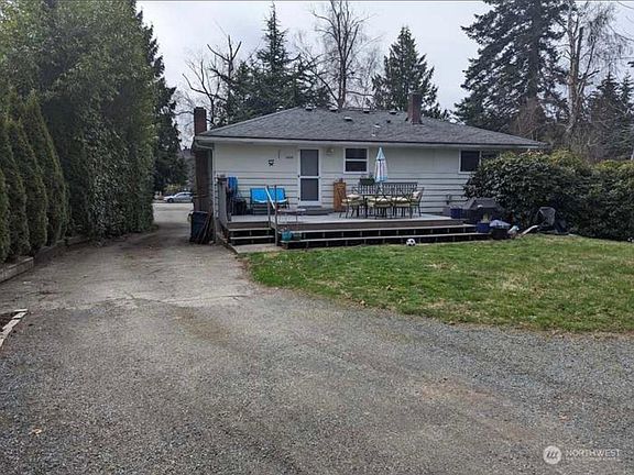 3rd image of 3515 204th St SW APT A