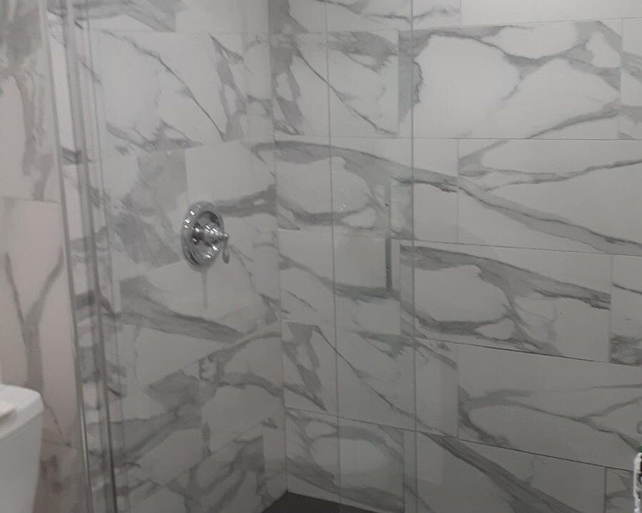 1st image of 2108 Lloyd Ave #2