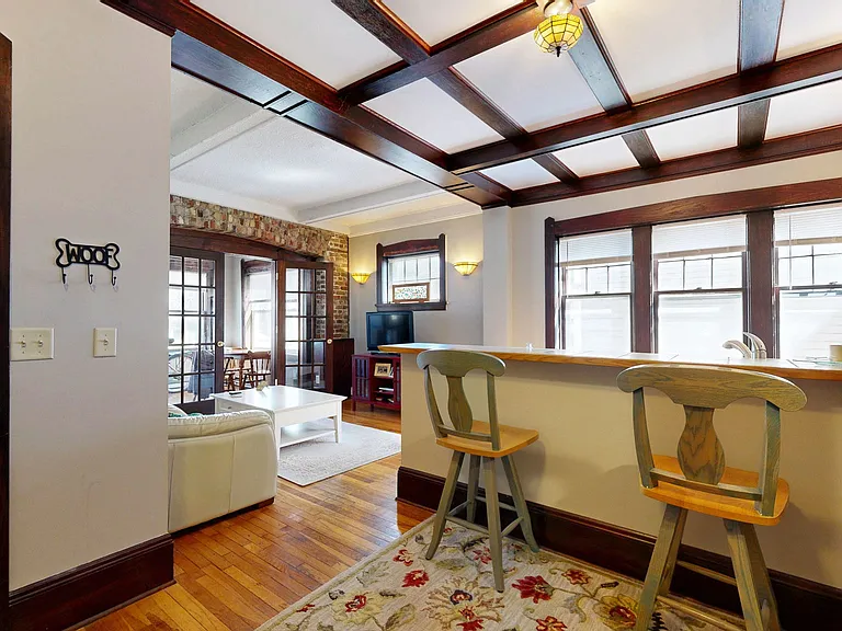 604 Holly — Photo 13