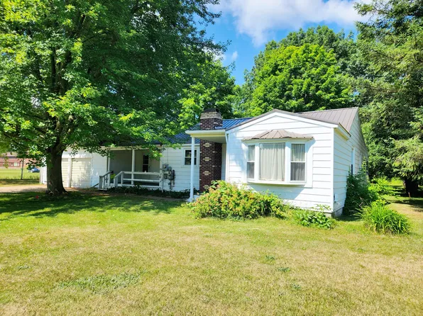 9669 N Nevins Rd, Six Lakes, MI 48886
