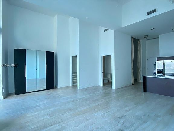 2nd image of 1900 N Bayshore Dr APT 1008