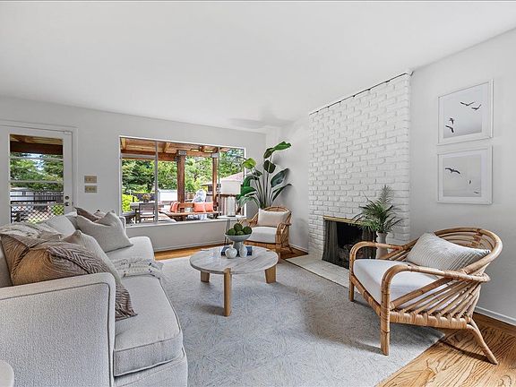2nd image of 151 Lyell St